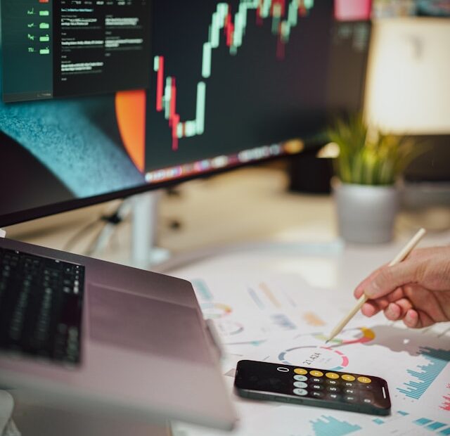 6 Things Businesses Should Know Before Working With a Trade Line Broker